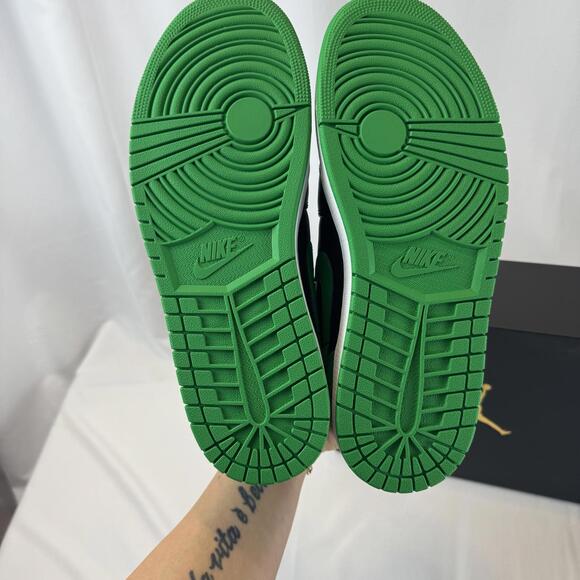 Jordan 1 Low Black/Lucky Green - Size 12 - Picture 4 of 8